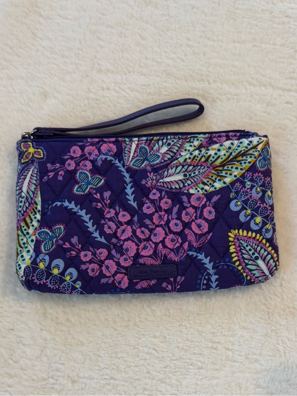 Vera Bradley Escapade Wristlet Batik Leaves